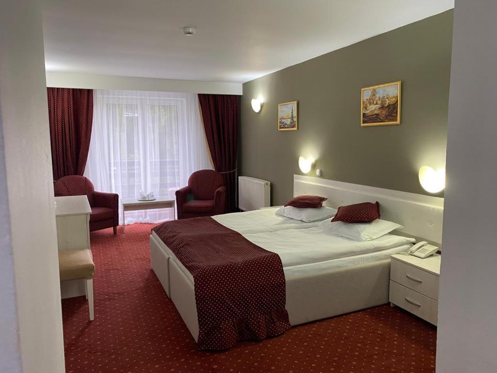 Hotel Miraj - Restaurant & Sauna & Biliard 4*