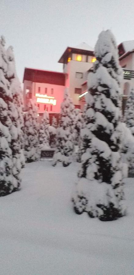 Miraj - Restaurant & Sauna & Biliard Poiana Brasov