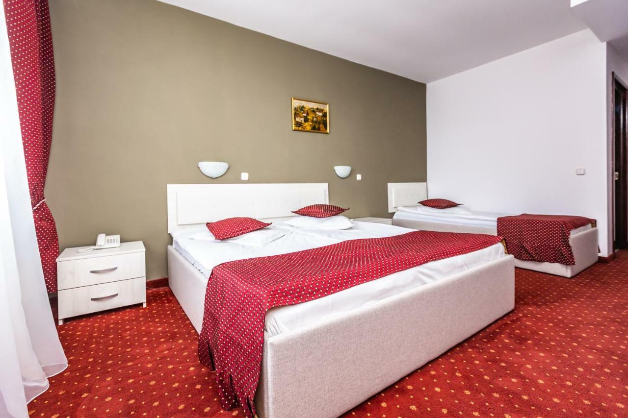 Miraj - Restaurant & Sauna & Biliard Hotel