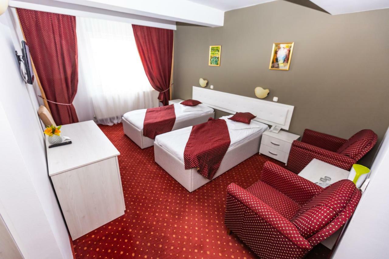 Hotel Miraj - Restaurant & Sauna & Biliard Poiana Brasov